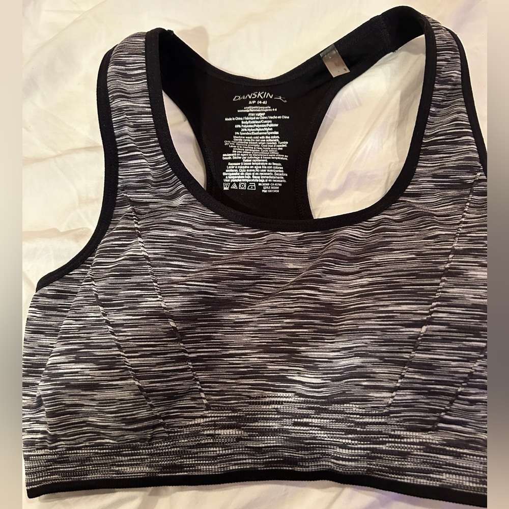 Sports bra with padding